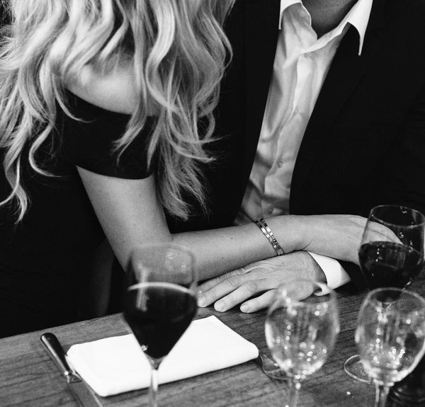 Парень девушка блондинка