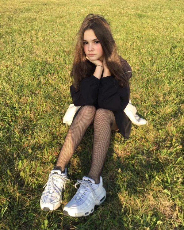 Девушка 16 летния