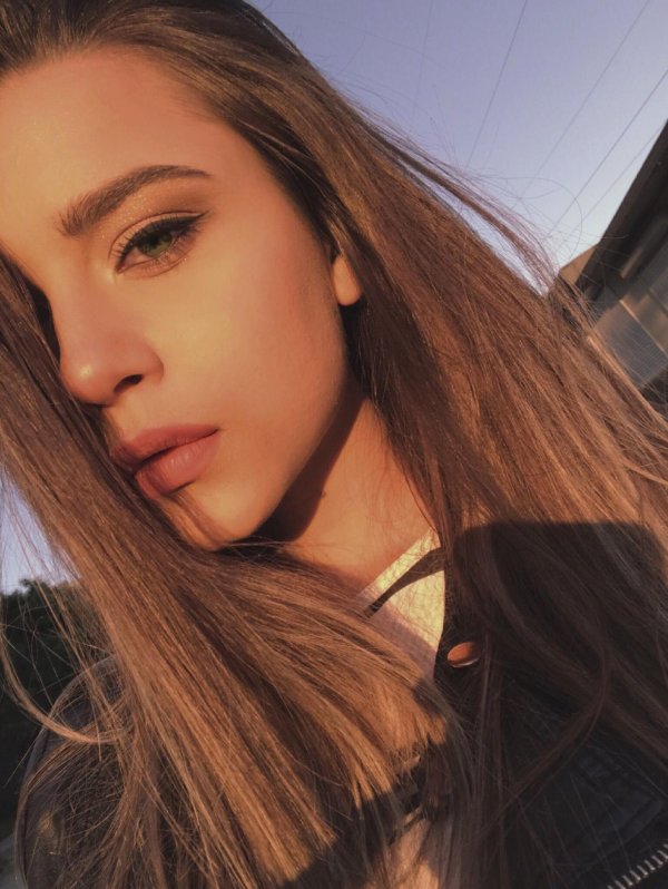 Девушка 16 летния