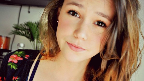 Девушка 16 летния