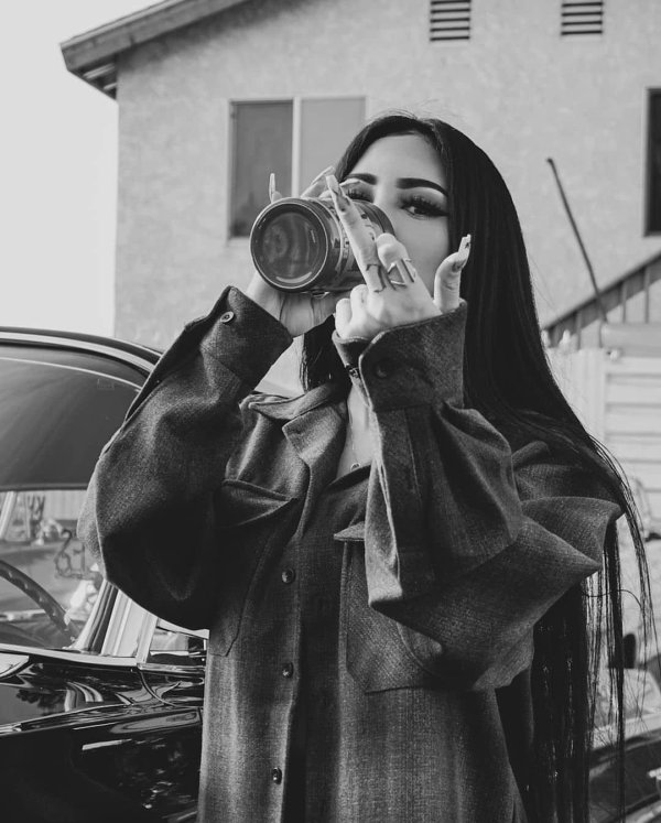 Бандит и девушка