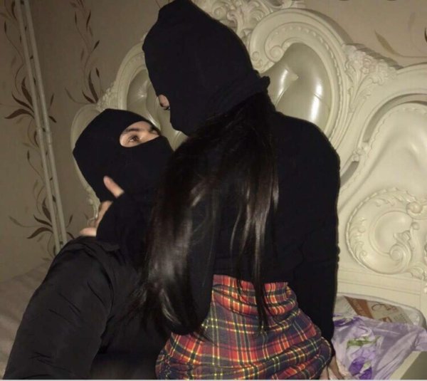 Бандит и девушка