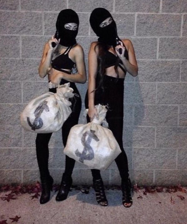 Бандит и девушка