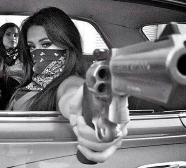 Бандит и девушка