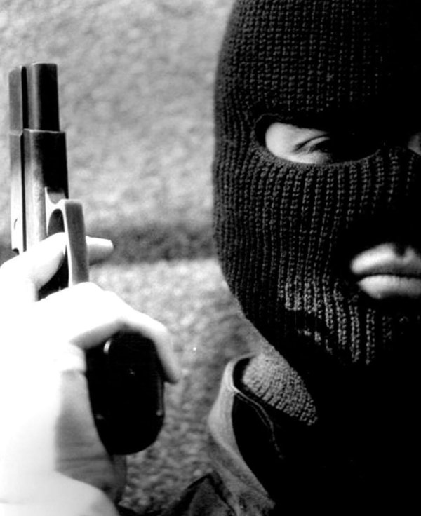 Бандит и девушка