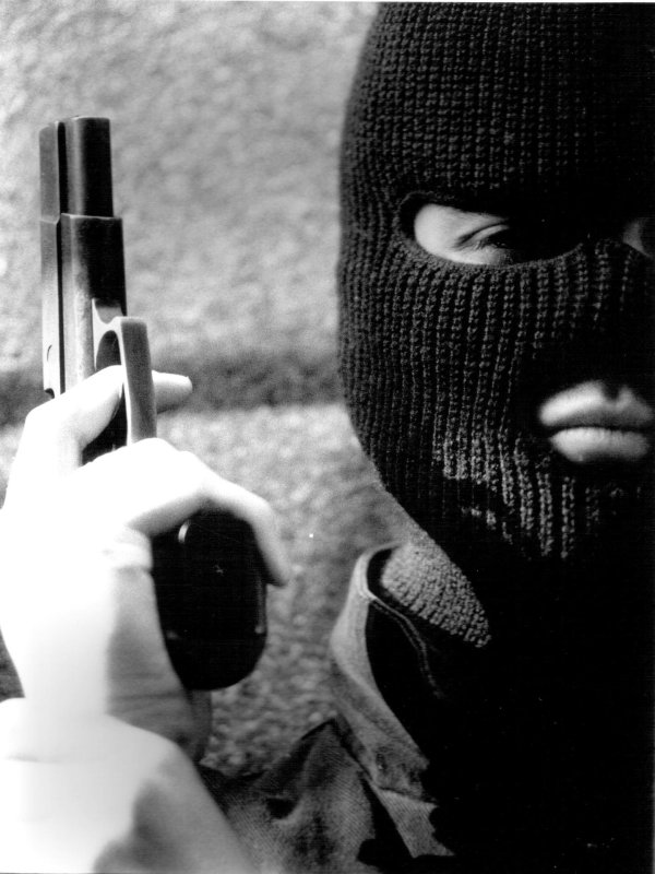 Бандит и девушка