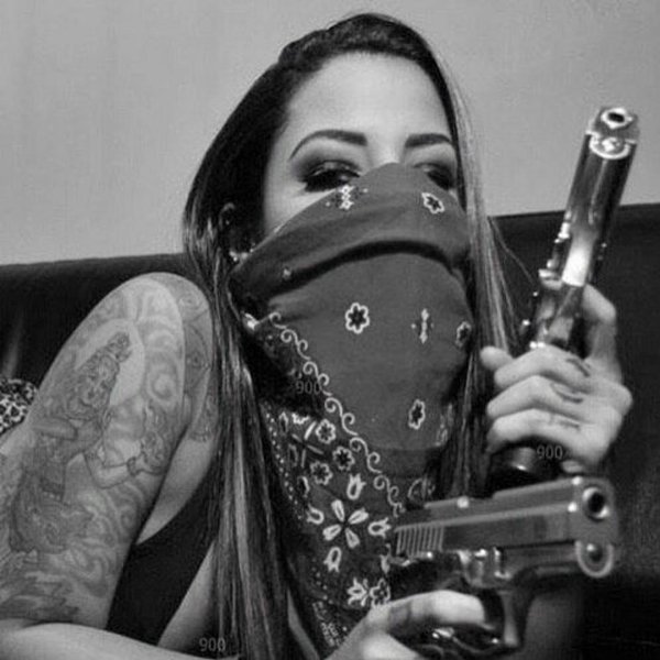 Бандит и девушка