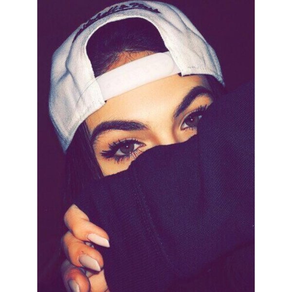 Бандит и девушка