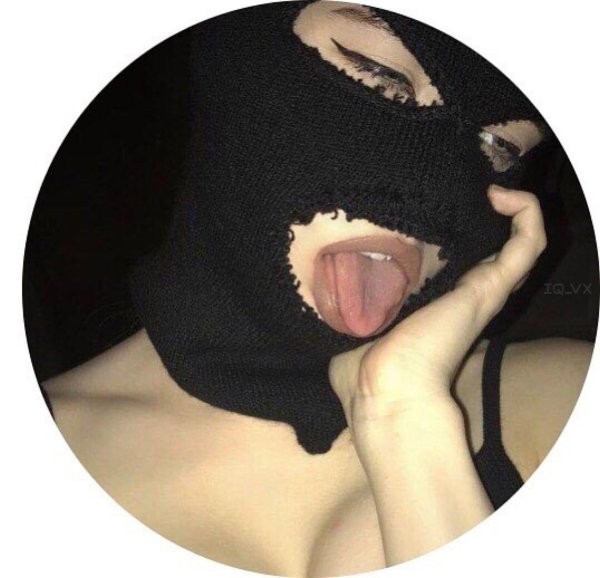 Бандит и девушка