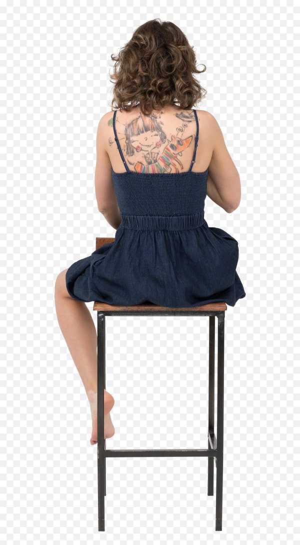 Девушка сидящая спиной