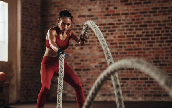 Девушка на канате