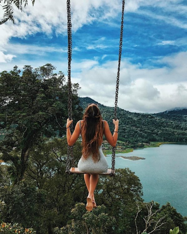 Девушка на канате