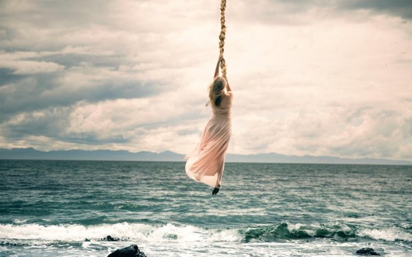 Девушка на канате