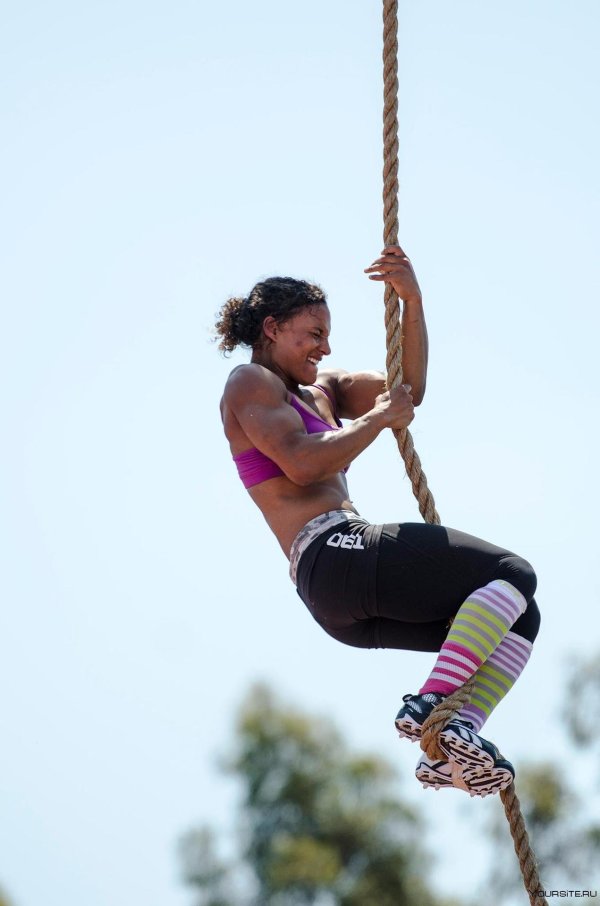 Девушка на канате