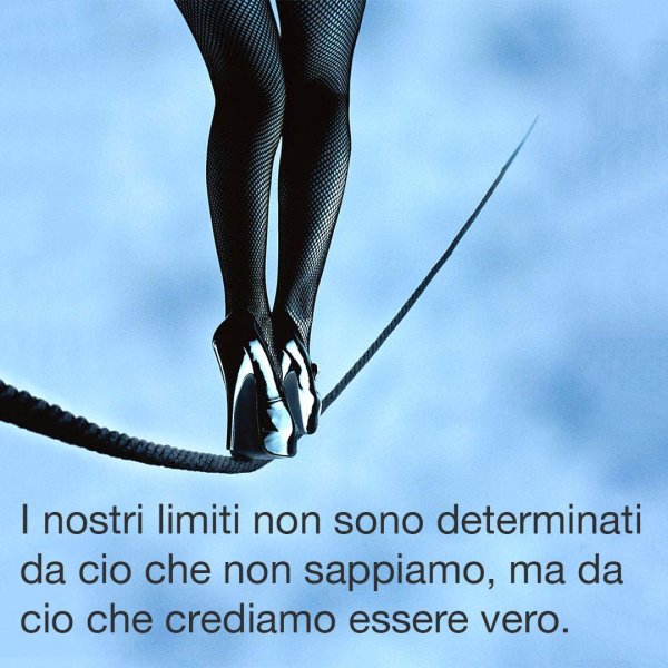 Девушка на канате