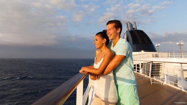 Девушка на корабле