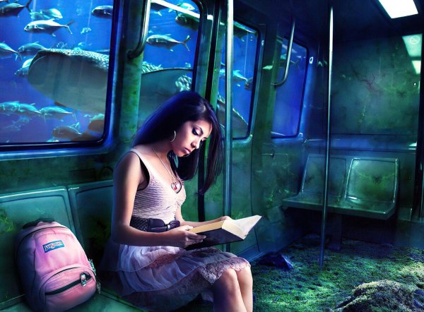Девушка и автобус