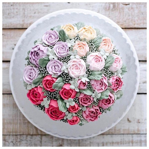 украшение торта розочками