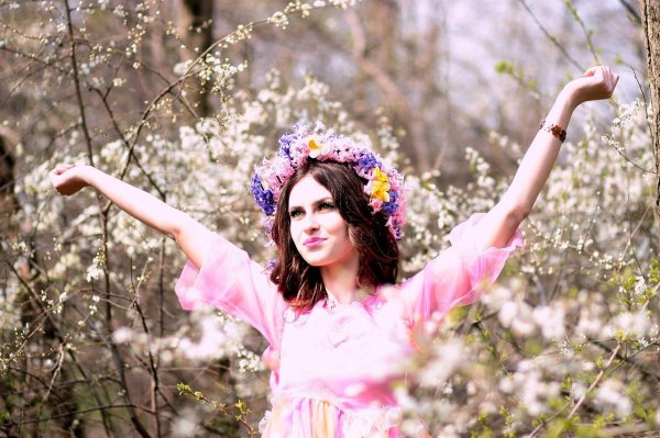 О весне и девушках