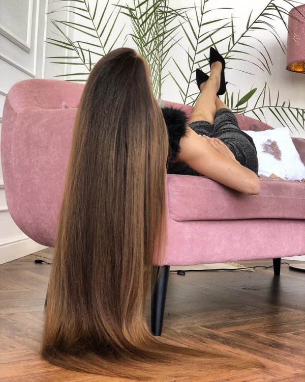 С девушками с длинными