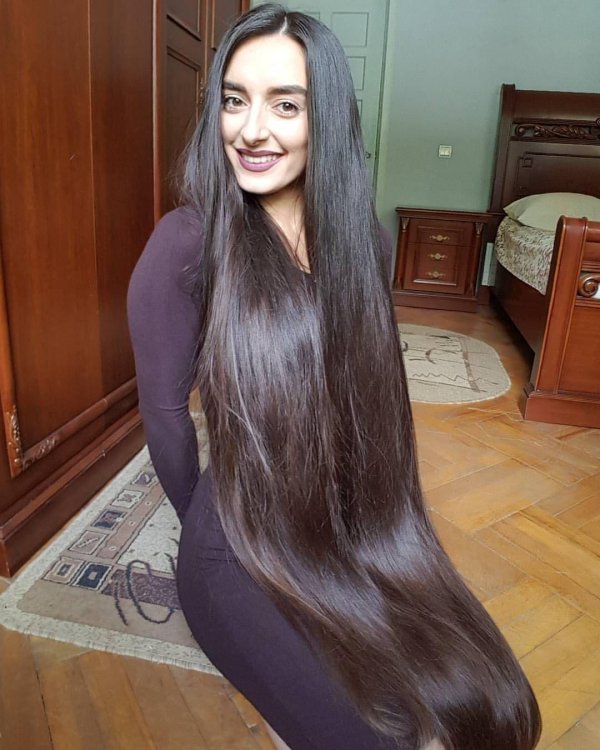 С девушками с длинными