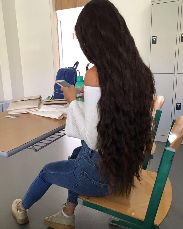 С девушками с длинными