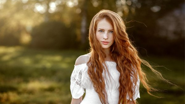 С девушками с длинными