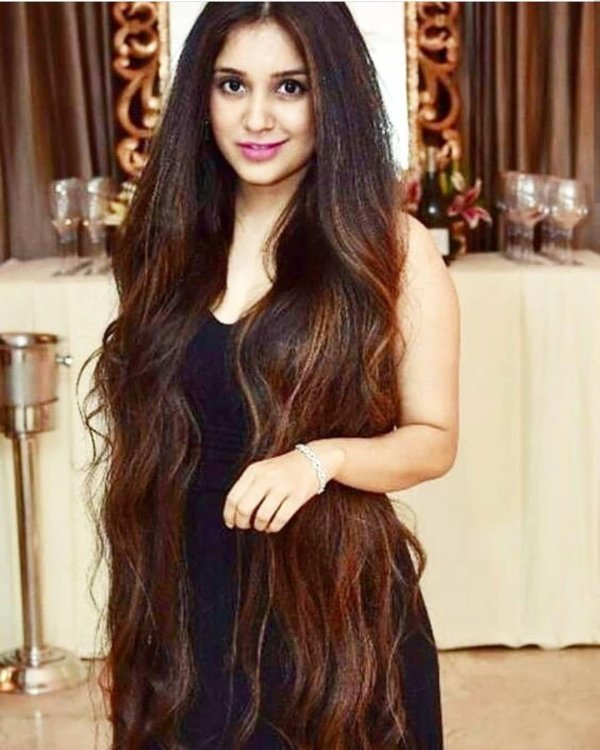 С девушками с длинными