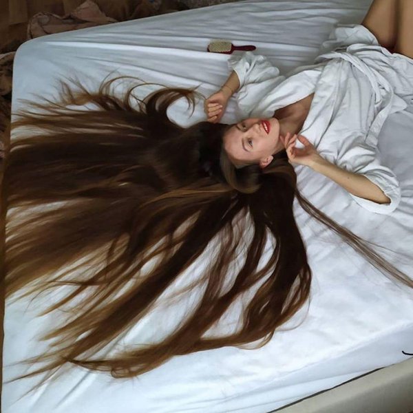 С девушками с длинными