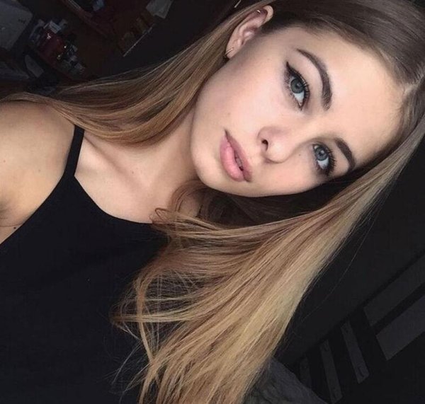 С девушками 20 лет