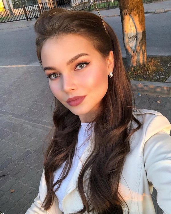 С девушками 20 лет