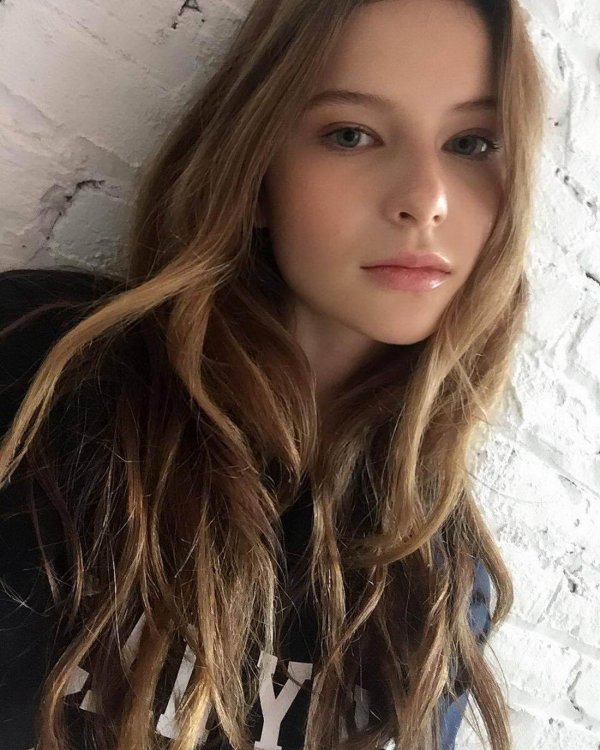 С девушками 20 лет