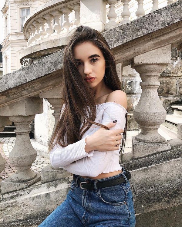 С девушками 20 лет