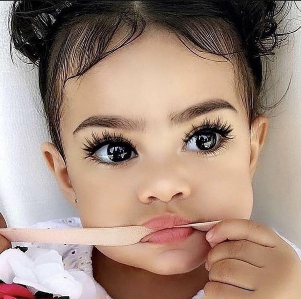 С девушками и детьми