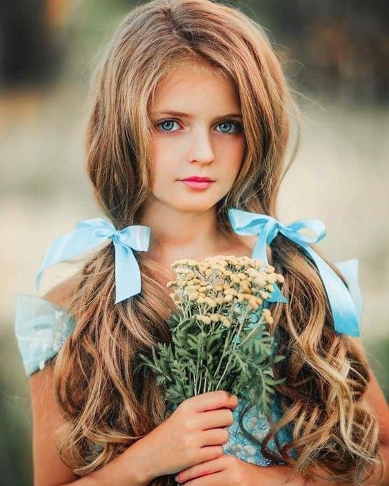 С девушками и детьми