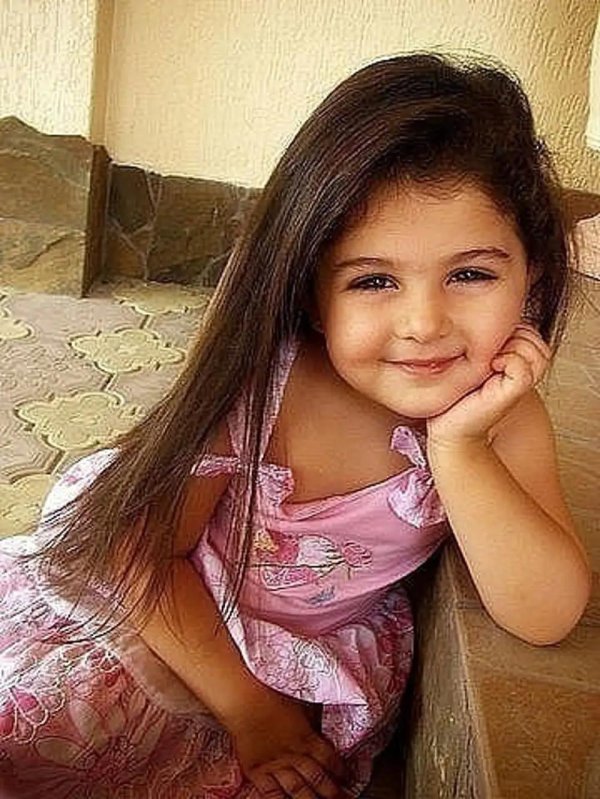 С девушками и детьми