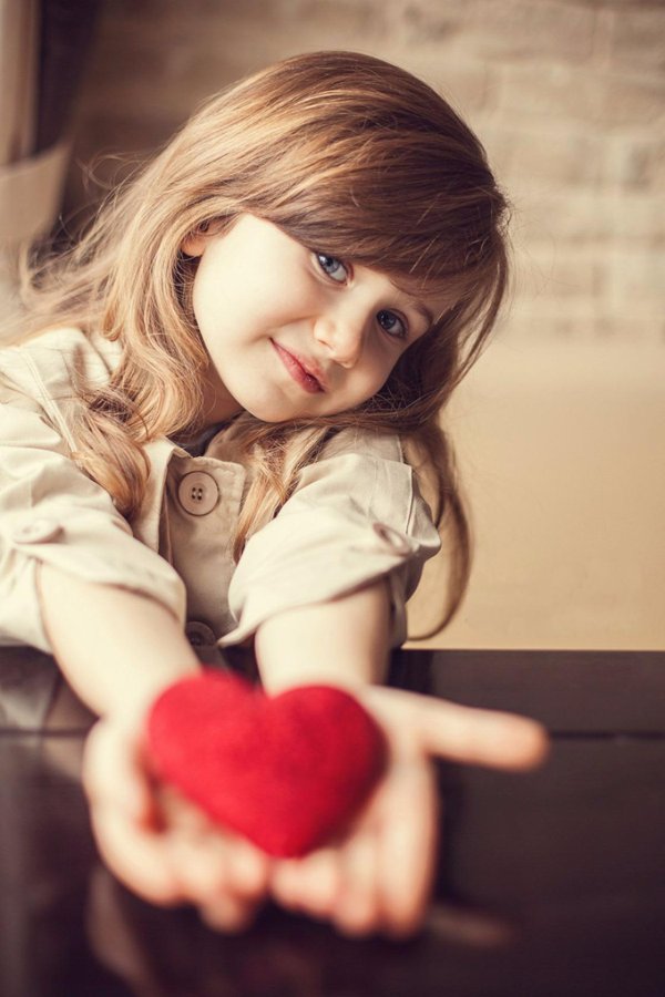 С девушками и детьми