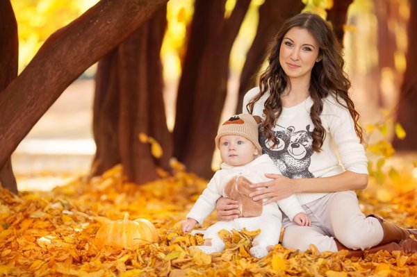 С девушками и детьми