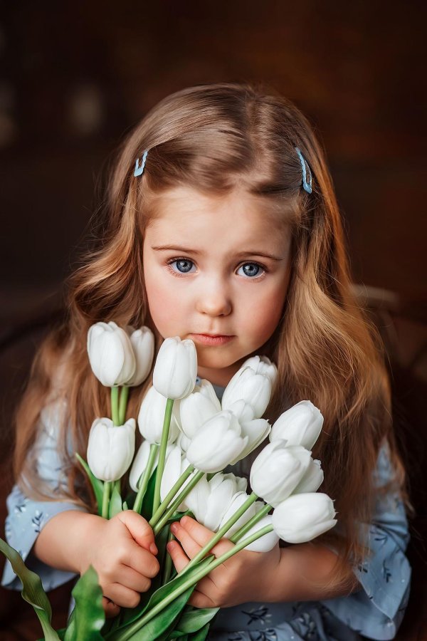 С девушками и детьми