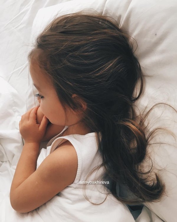 С девушками и детьми