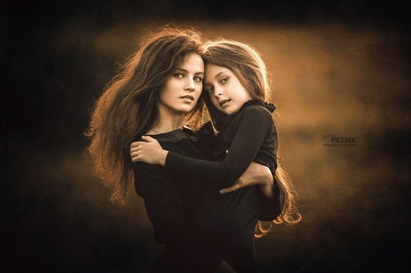 С девушками и детьми