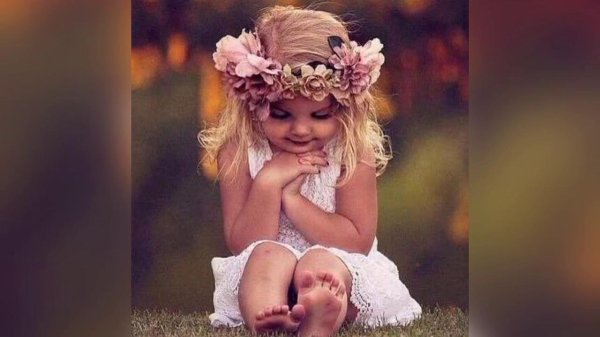 С девушками и детьми