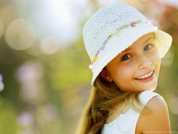 С девушками и детьми