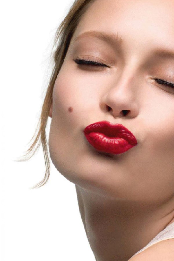 С девушками и губами