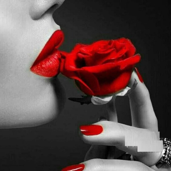 С девушками и губами