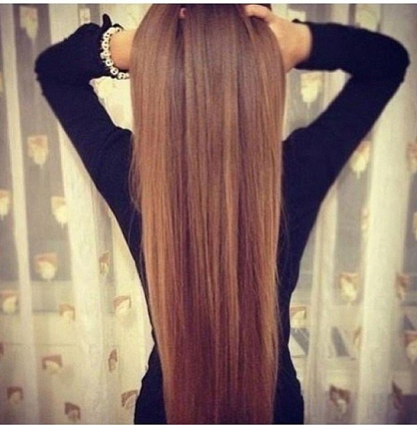 Девушка спиной длинные волосы