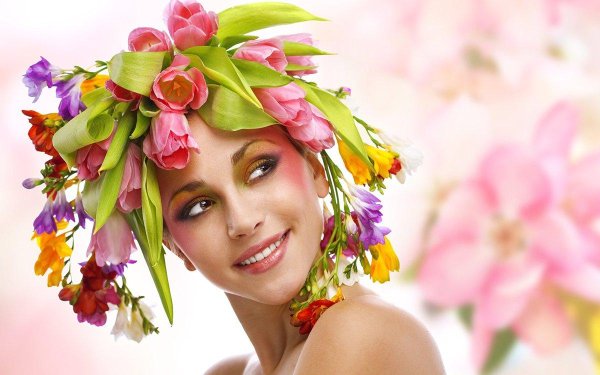 Девушка с весенними цветами