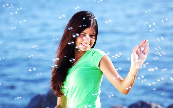 С девушками я счастлива