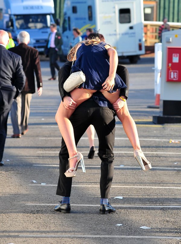 Самые с девушками смешные