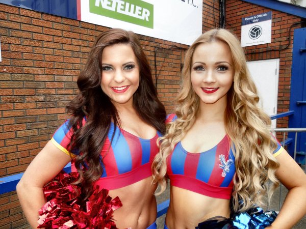 Ты девушка на английском